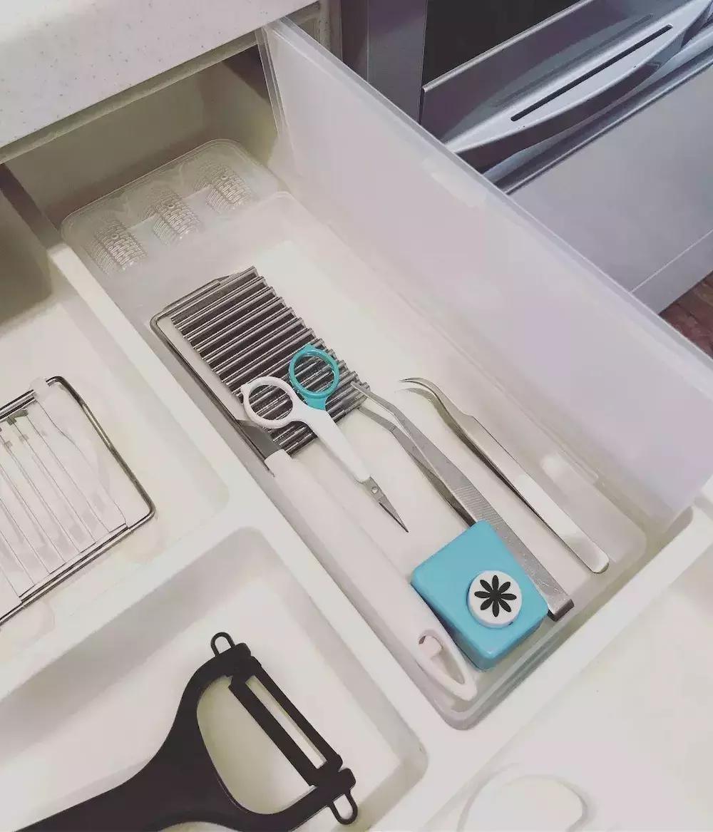 如何将书桌收纳得又大方又干净,书桌整理收纳大改造沉浸式