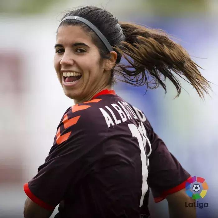 浣犺涪鐞冪殑鏍峰瓙鐪熺編浣滄枃,濮戝浣犲璺戠殑鏍峰瓙鐪熺編鍙ュ瓙