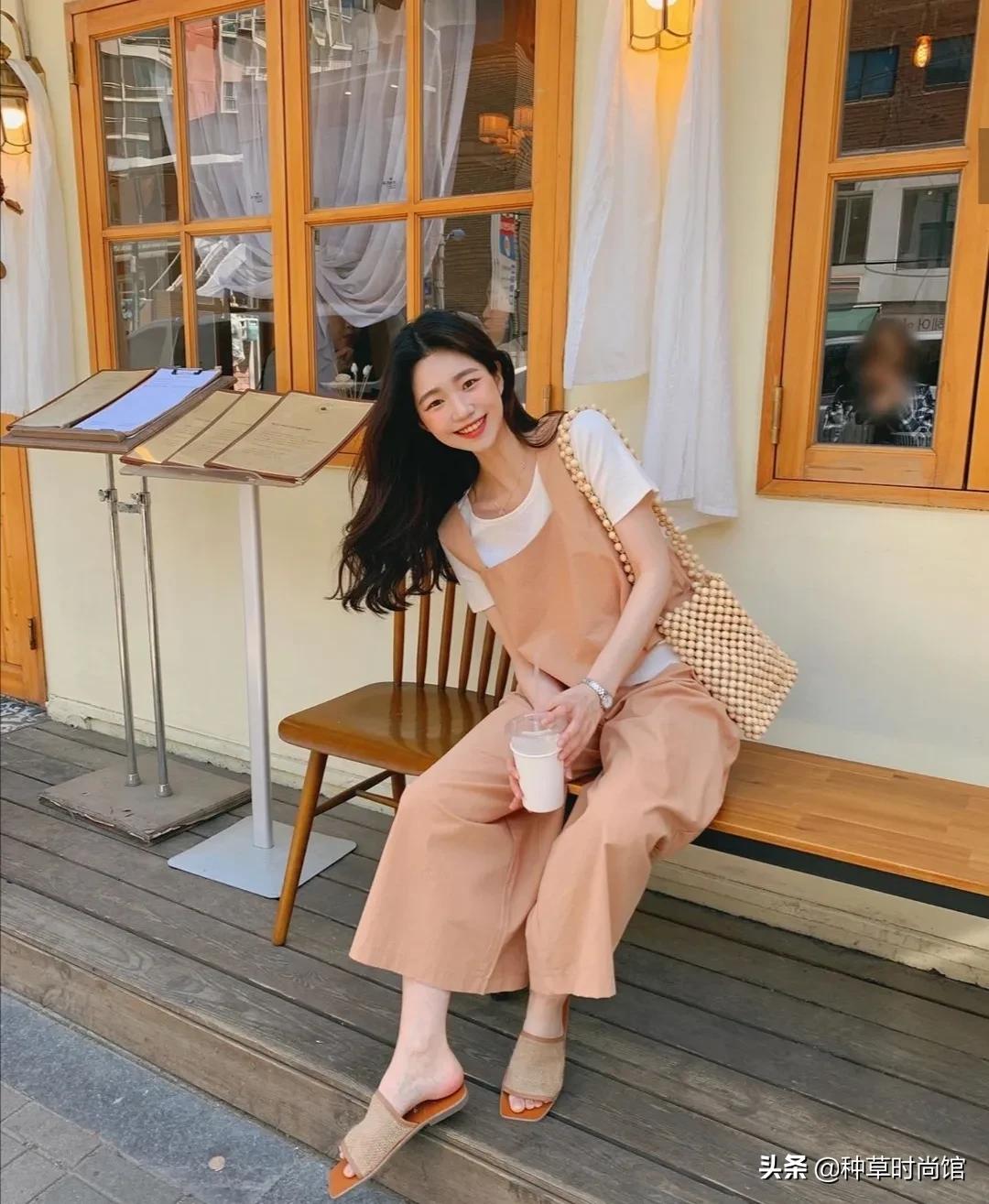 圆头羊皮凉鞋真皮凉鞋今夏最洋气,今夏最值得入手的4双网红凉鞋