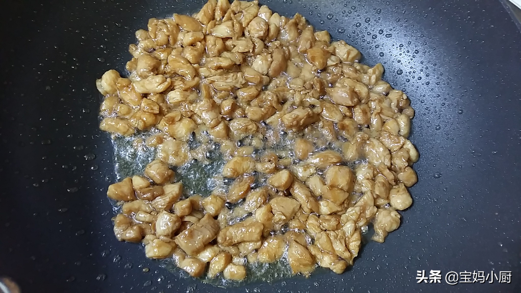 鸡肉炖土豆怎样做不腥不柴好吃,怎么清炖鸡肉又嫩又烂不老不柴