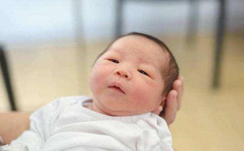 婴儿五官大有什么说法,婴儿什么样鼻孔将来会是高鼻梁