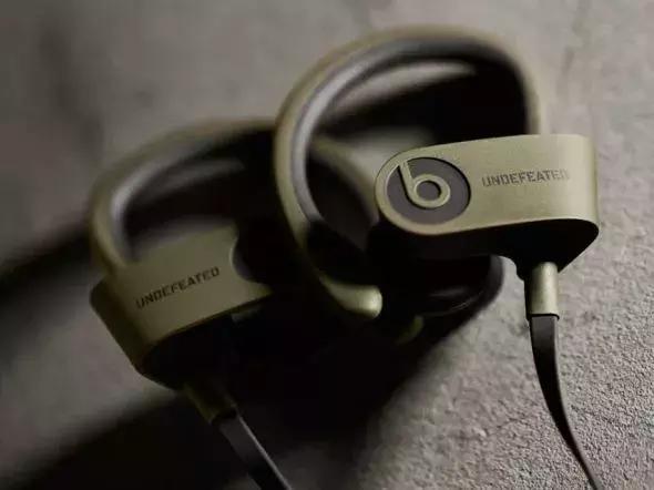 买不起大牌的牌子,买不起潮牌