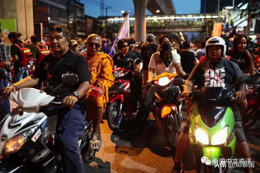 泰国还挺得住吗？*行游**大军直逼十世王皇家护卫队！