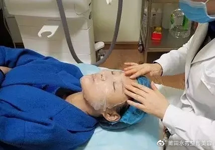 光子嫩肤疼不疼是电流开大了吗,光子嫩肤疼么要敷麻药吗