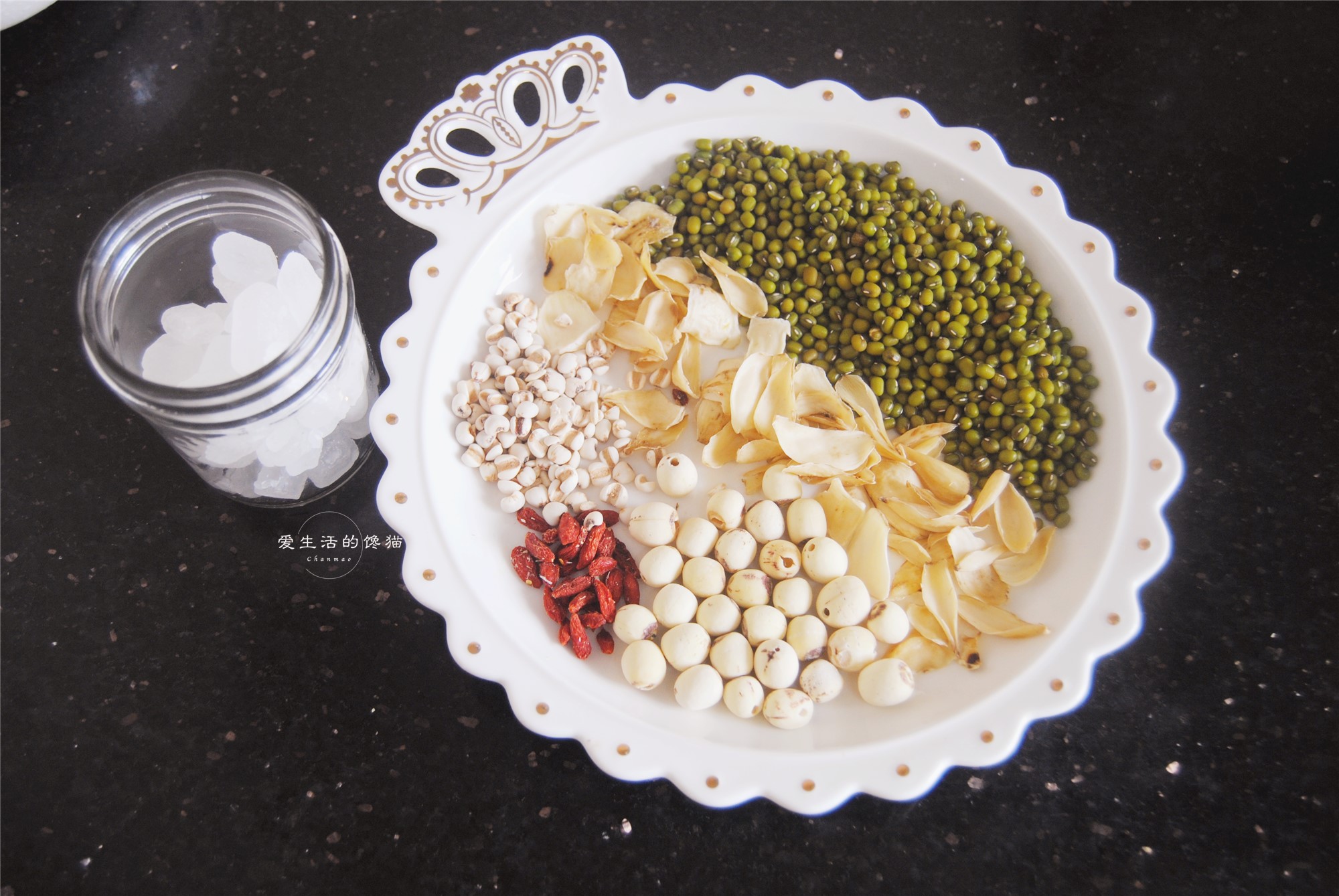 热天烦躁失眠，不如试试喝这汤，清心润肺，安神除烦，睡得香甜