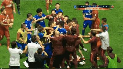 足球队的进攻阵型,足球队布局图片欣赏