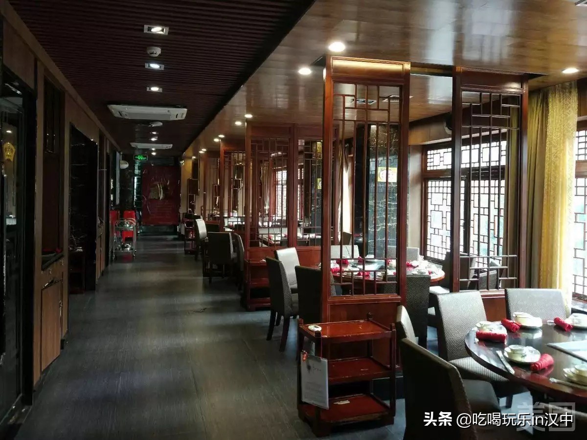 汉中特色鱼火锅,陕西汉中好吃的重庆老火锅店