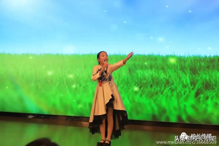 学校因足球而精彩,学校因学生而骄傲