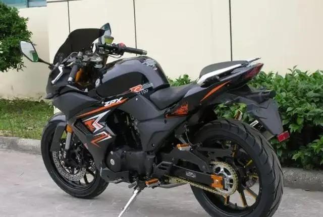 单缸小忍者摩托车测评图,小忍者摩托车400cc双缸最高时速