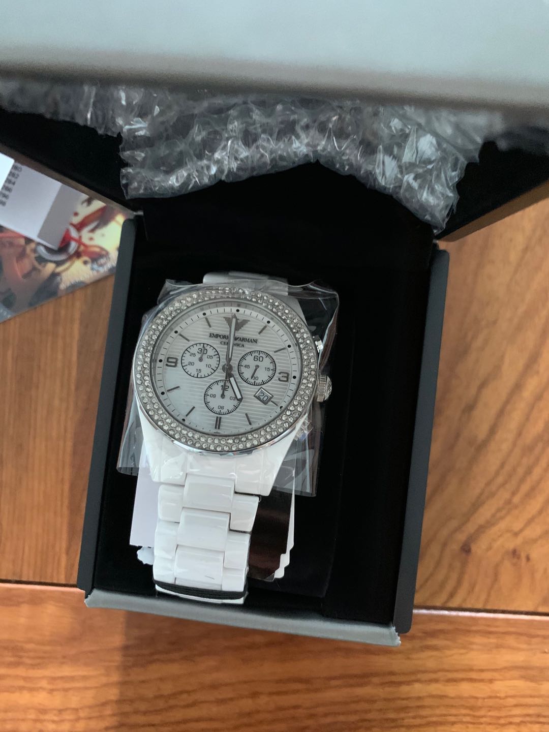 时尚女表什么品牌好,阿玛尼满天星女表陶瓷镶钻