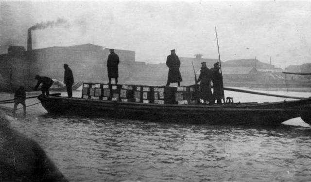 西南军阀贩毒往事：毒枭显得小儿科，*片鸦**堪称硬通货