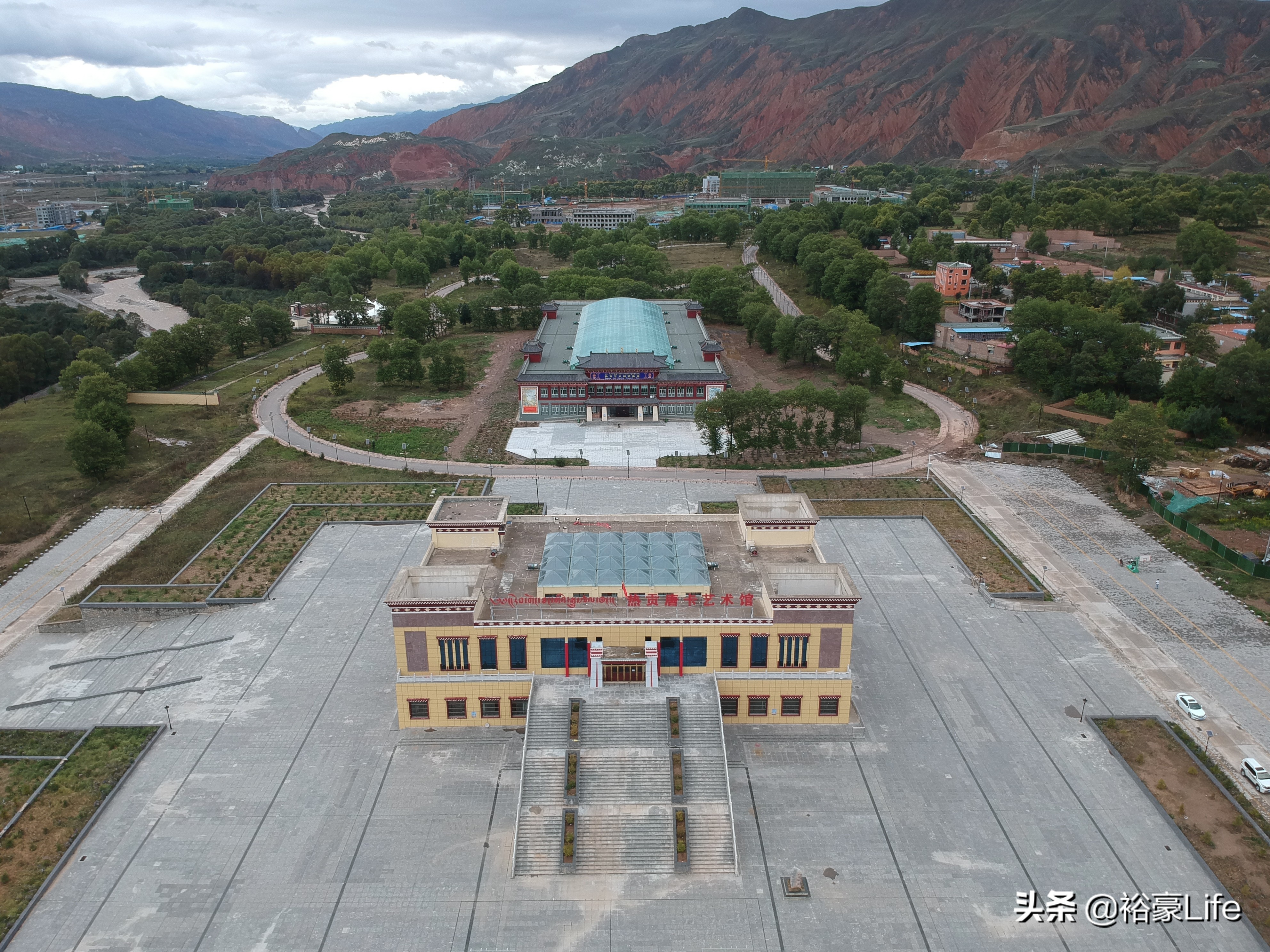 热贡唐卡怎么鉴别真伪,走进神秘的热贡唐卡