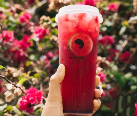 排队喝的奶茶,排队的奶茶