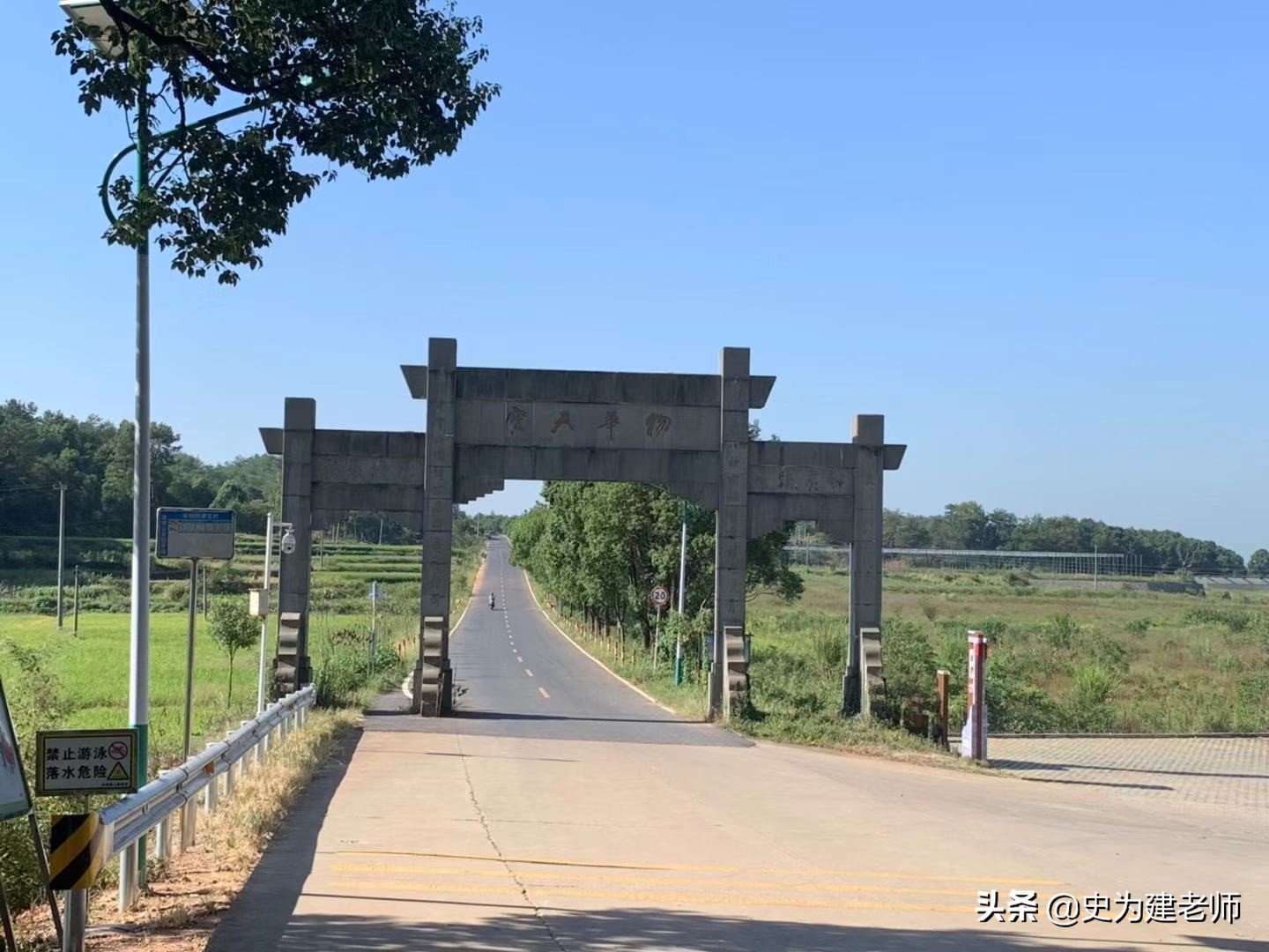 站在河畔眺望,站在母亲河边感慨万千