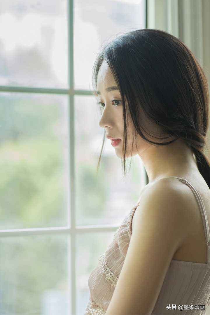 怎样拍女生侧脸教程,女生侧脸怎么拍才好看霸气