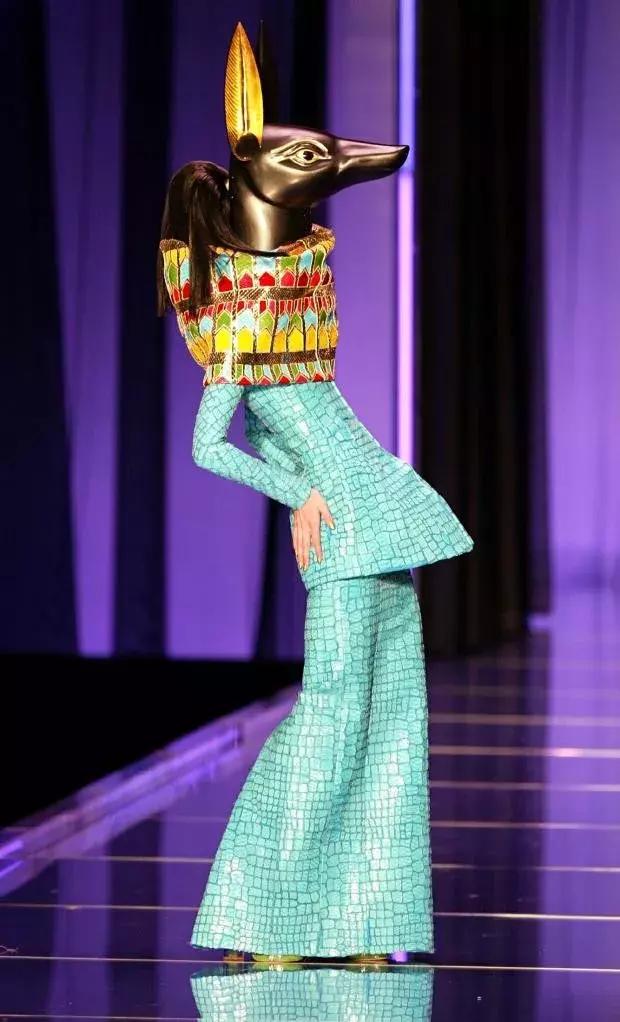 刷屏时尚界的“坎普风”，居然能摧毁美利坚？