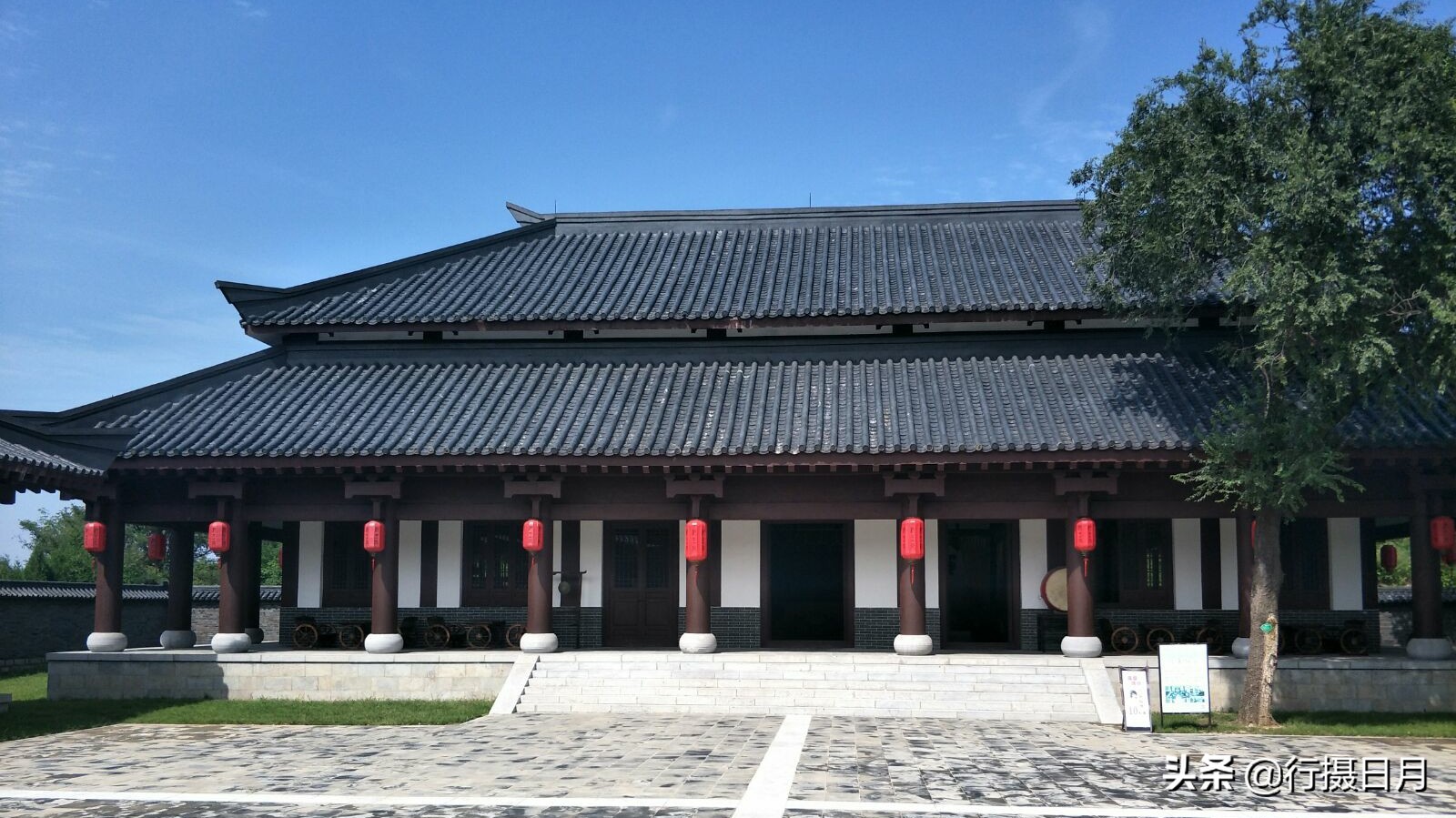 天上王城岩壁,神秘古国天上王城探秘2古墓解密