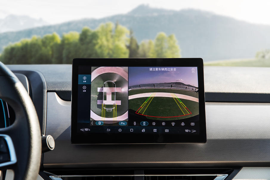 低价有好货!除了“佩刀”外,它处处有惊喜?试驾比亚迪元Pro