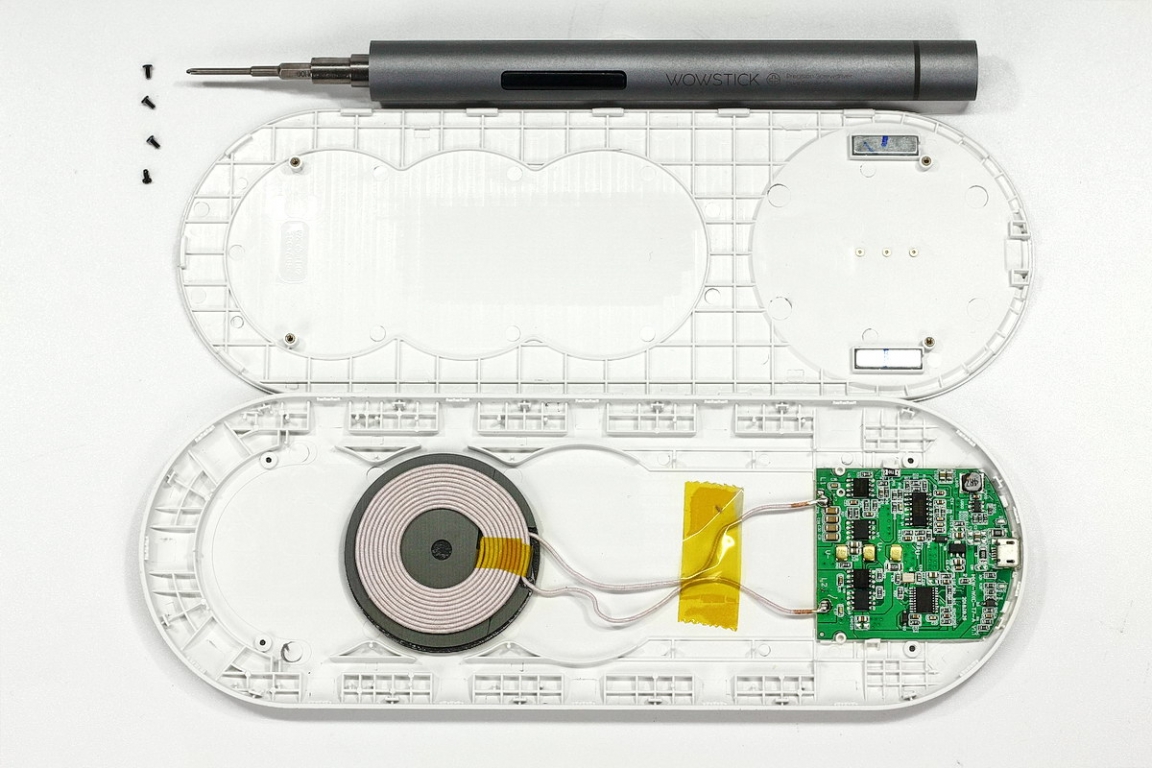 yeelight无线充电夜灯拆解,拆解cyansky手电筒