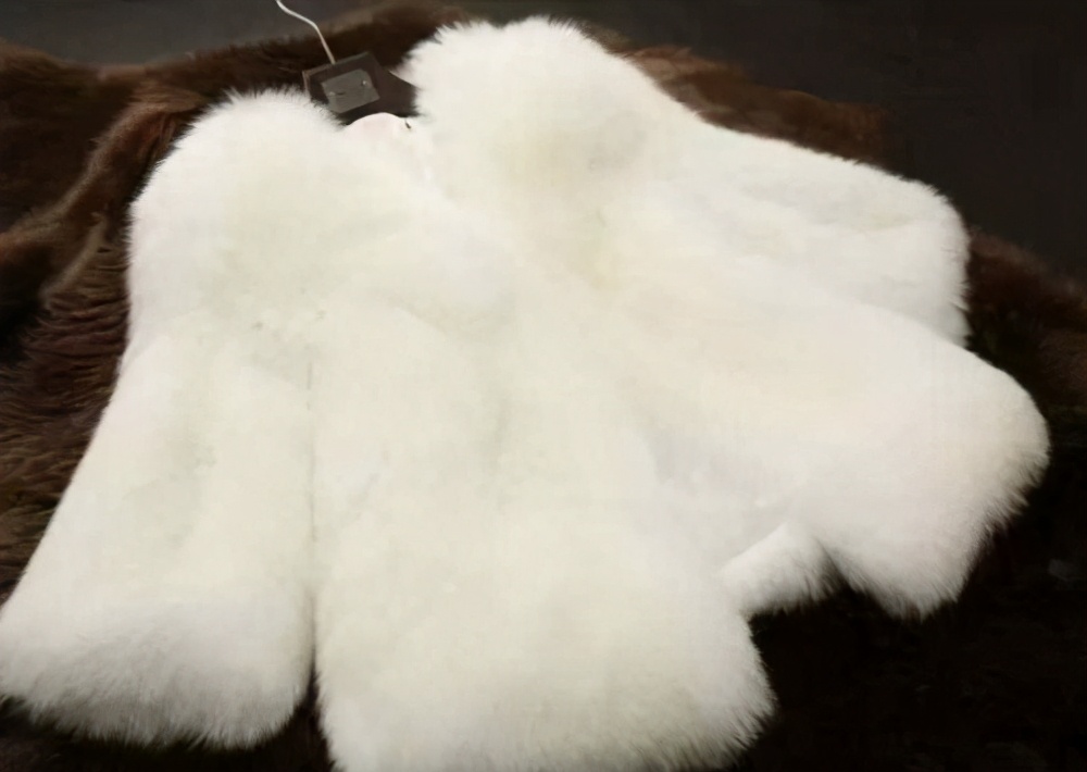 最简单的皮草清洗办法有哪些,皮毛一体皮草在家怎么清洗