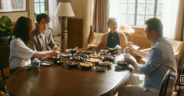 住上海老洋房,穷的只能戴钻戒,扒一扒剧中刘诗诗的家境有多富