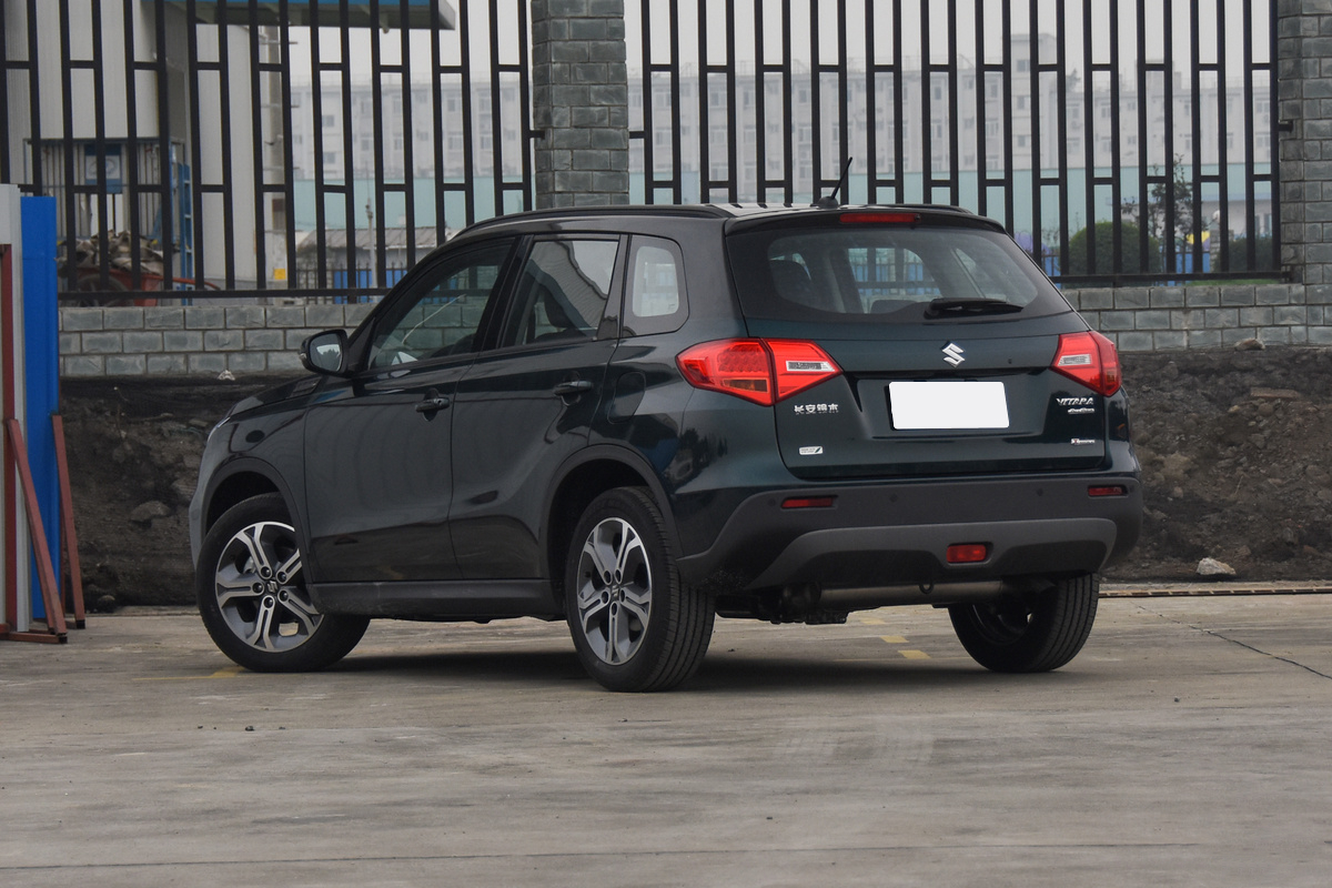 这日系车快被遗忘了，发动机纯进口，14w配全时四驱，才月销139台