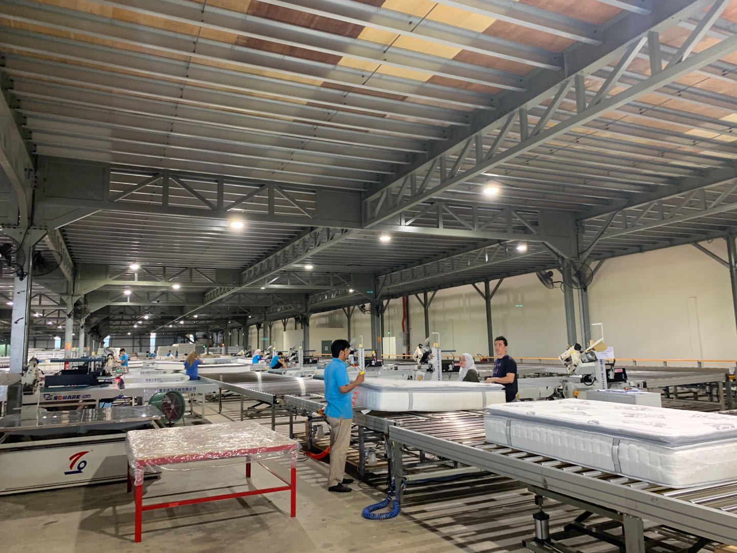 日本韩国疫情大爆发，工厂老板感慨：总不能都改成口罩厂吧？