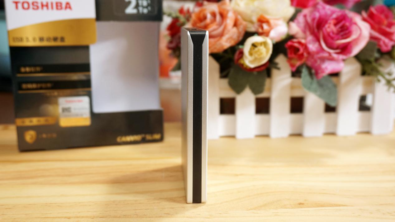 东芝canvioslim评测,东芝移动硬盘slim好用吗