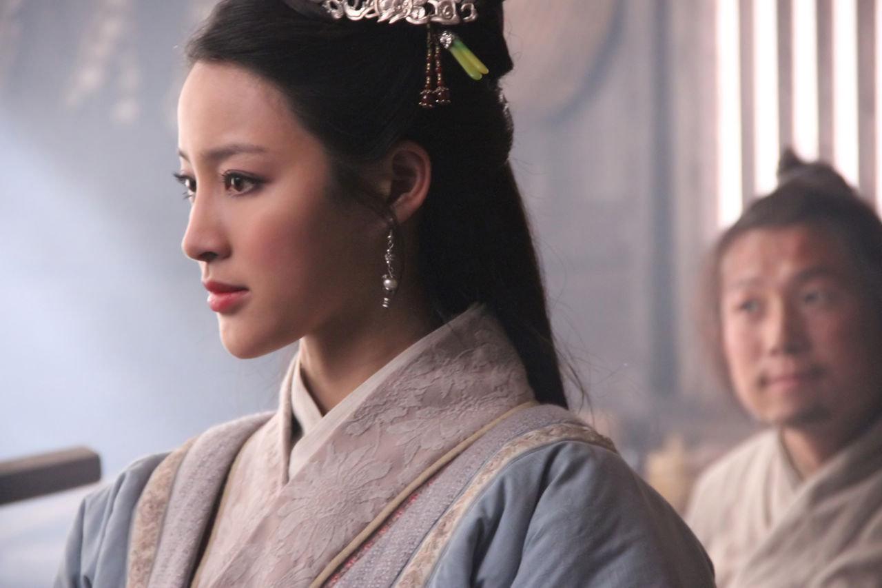 黄堂造谣，“三寸丁、谷树皮”卖炊饼的武大郎，其实是一个*男美**子