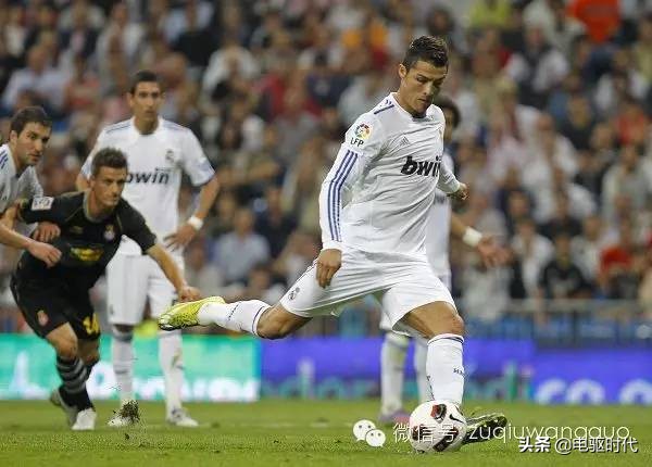 球球过人招数,电梯球有几种踢法