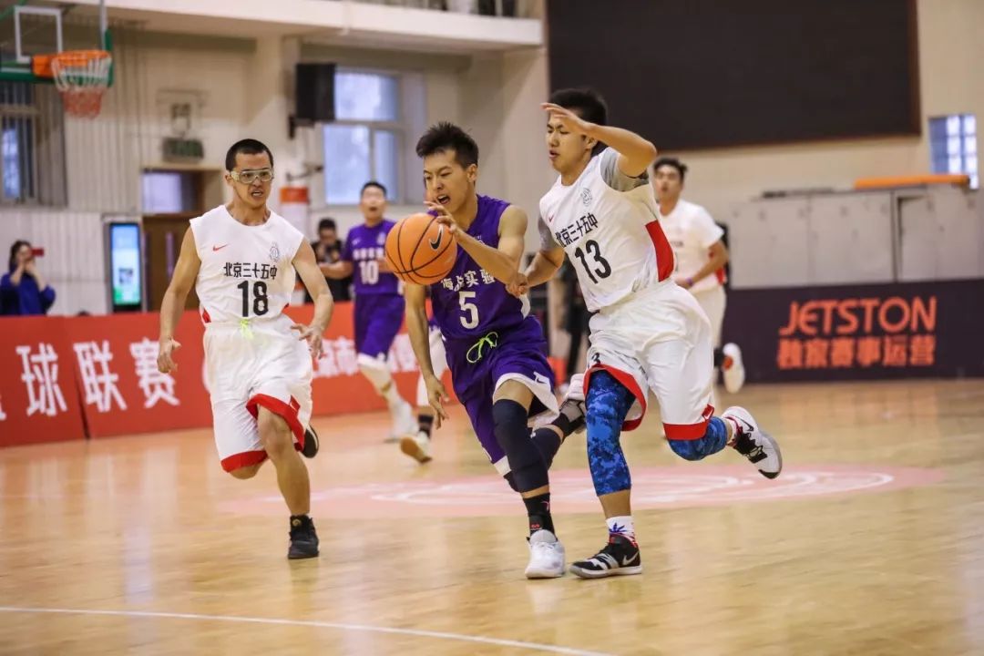 十六强激烈幸存不易新八强更强明日开战丨2018-19耐克高中联赛