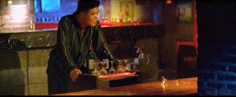 向佐唱歌名场面,向佐人生低谷完整视频