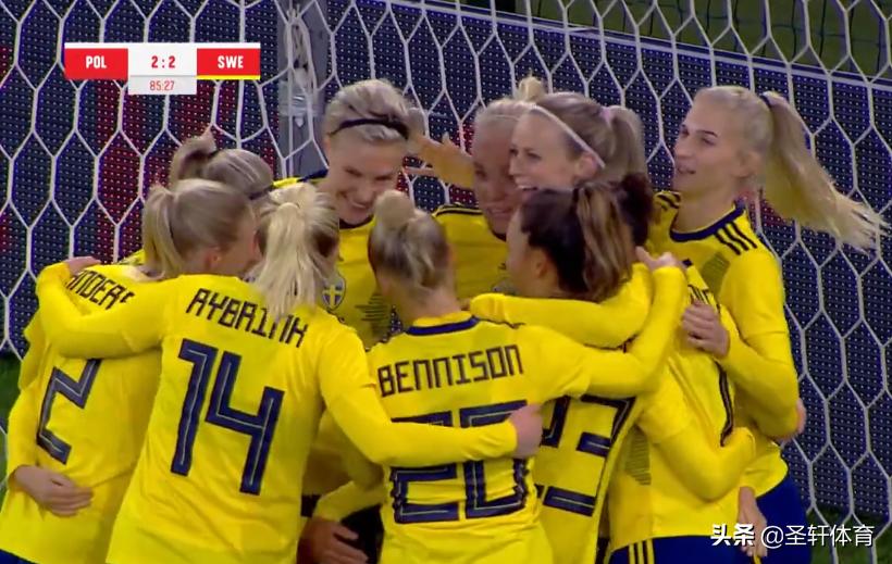 4-2！奥运亚军踢疯了，6分钟连入2球，世界第1小组出线形势不利