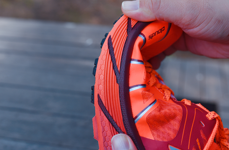 跑步鞋r2云跑鞋,r2云跑新款缓震跑鞋