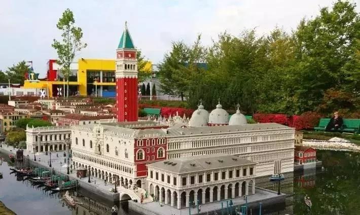 世界十大亲子游乐园,世界上最漂亮最好玩儿童游乐场