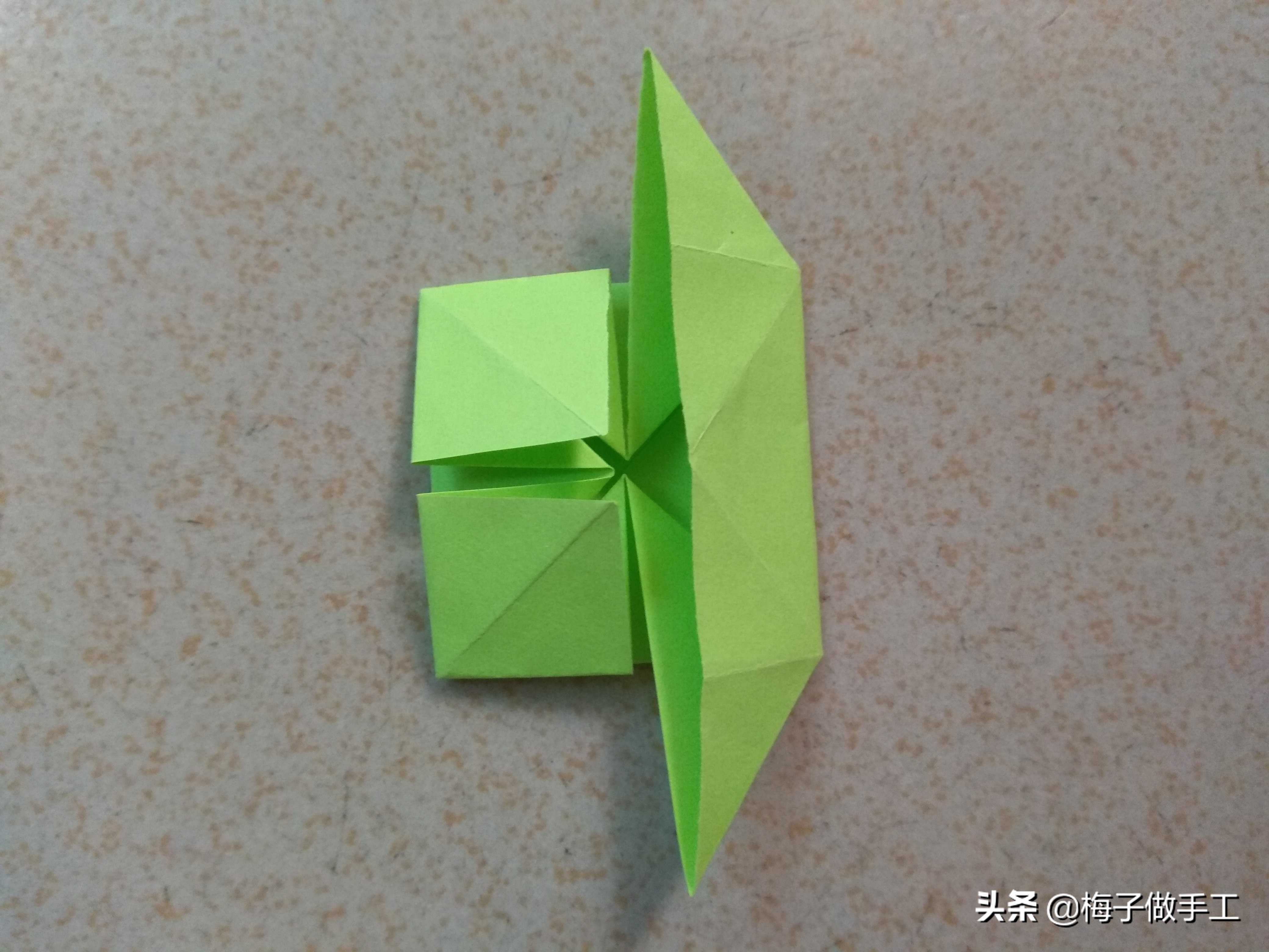 折纸简单又漂亮的过年小灯笼,简单折纸灯笼中秋节两三步完成