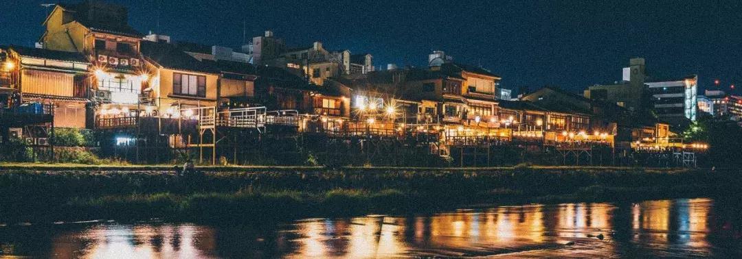 浜兘澶滄櫄绾冲噳,浜兘绾冲噳