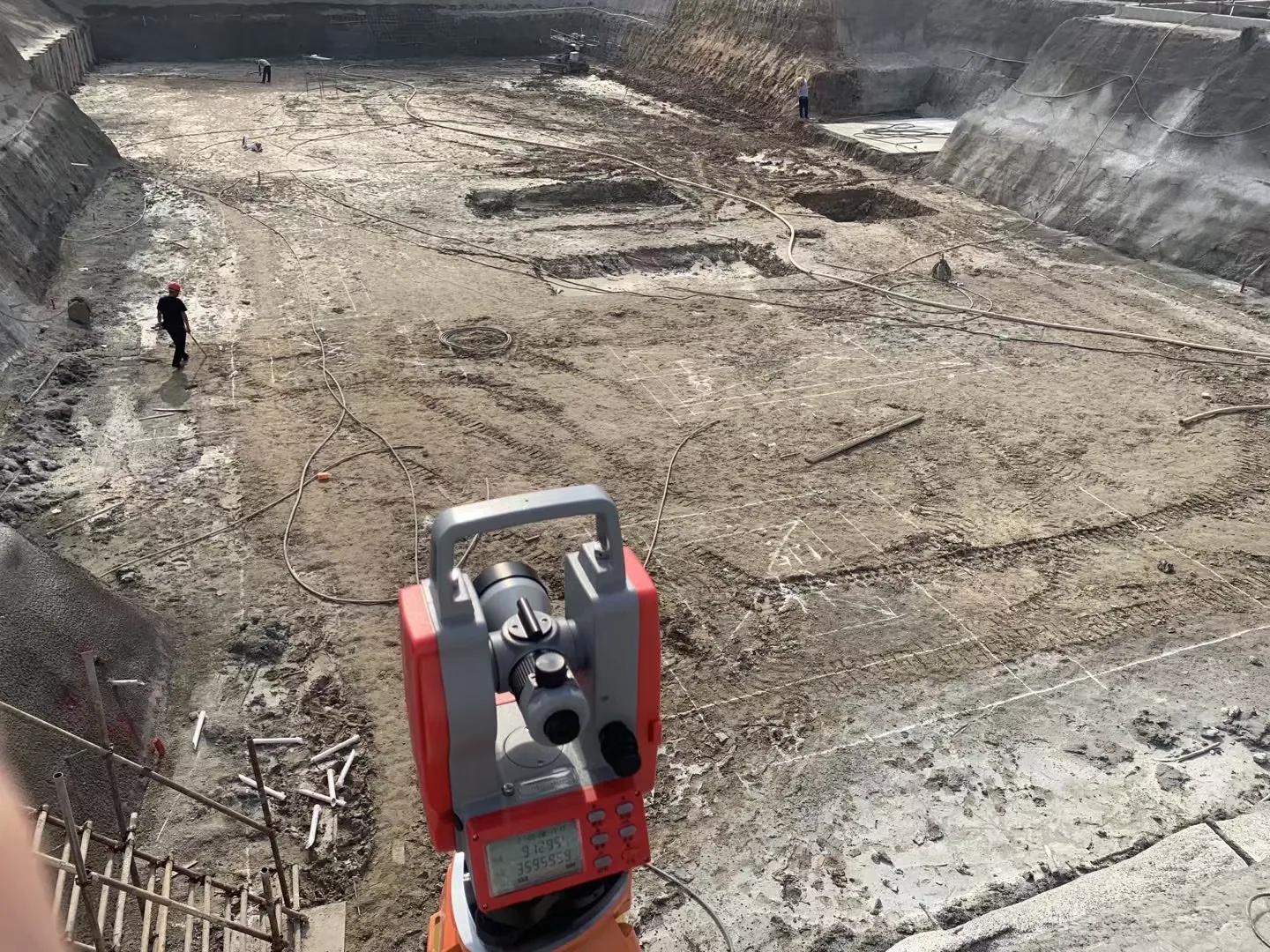 电子经纬仪怎么从放线孔垂直投点,电子经纬仪放线使用方法