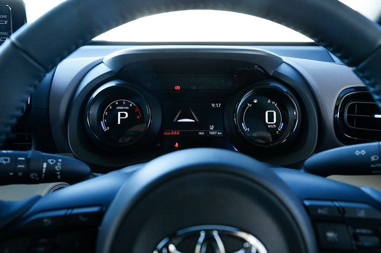 丰田雅力士2011款1.6g自动炫动版,全新丰田雅力士gr