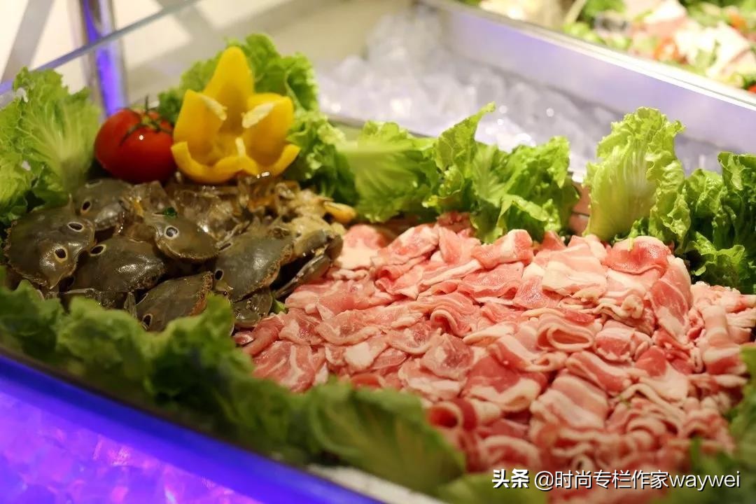 寒风飒飒,人类无法阻止火锅的蔓延势头了……