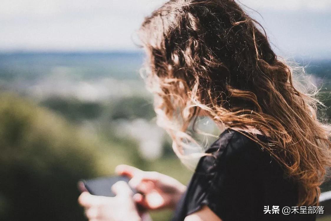 因为5毛钱告上了法庭,同事把我拉黑了该如何相处