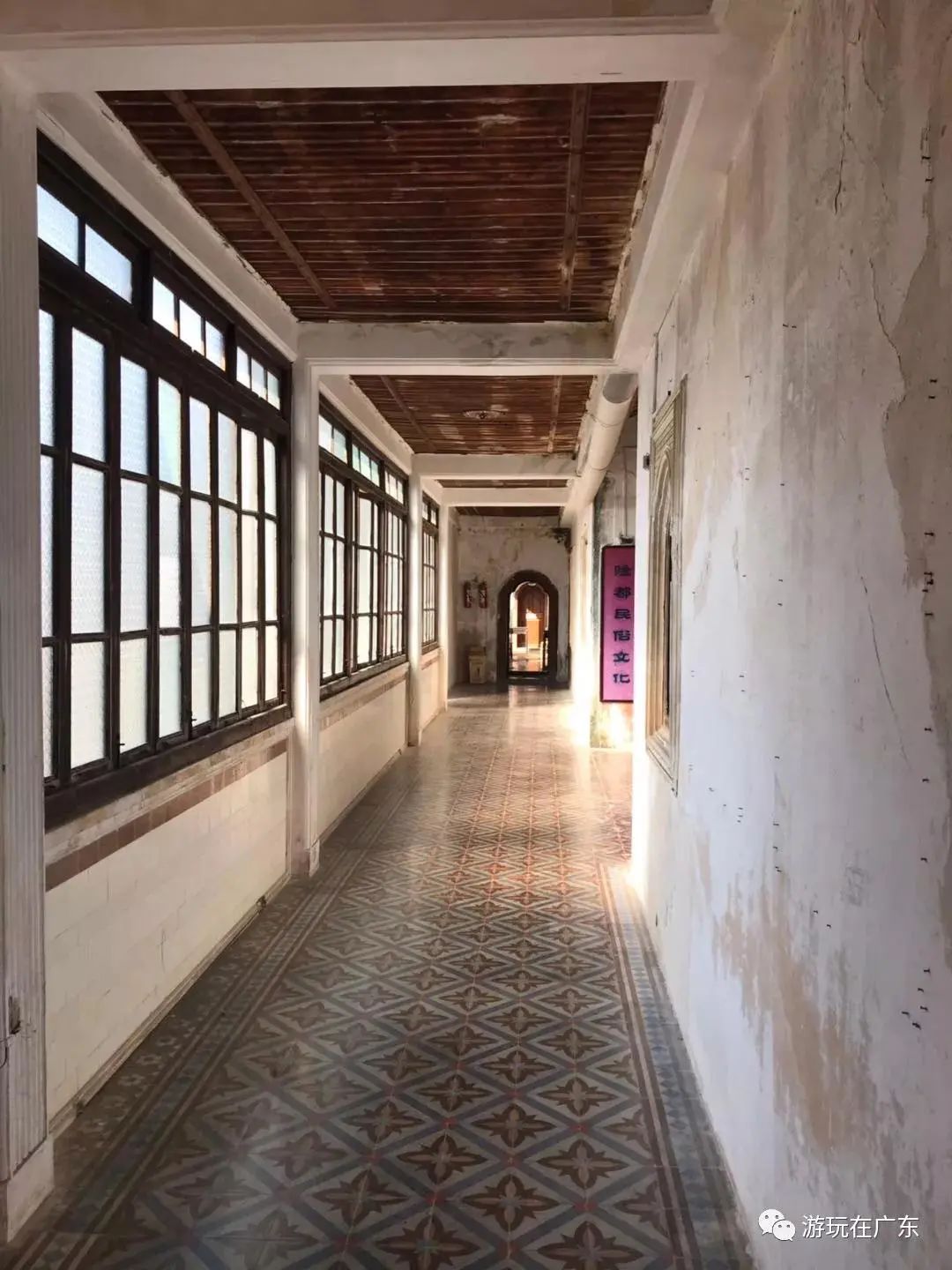 富不过三代官不至五服,富不过三代穷不过三代总共多少代