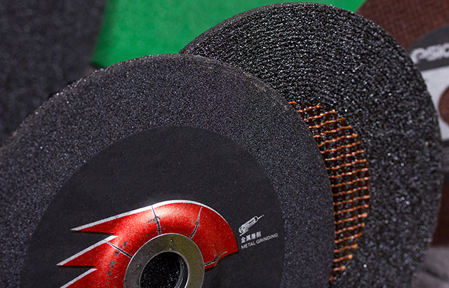 砂轮片和磨光片区别,砂轮片和切割片的区别