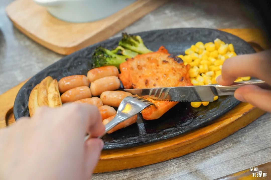 披萨9寸35块钱,29元披萨自助