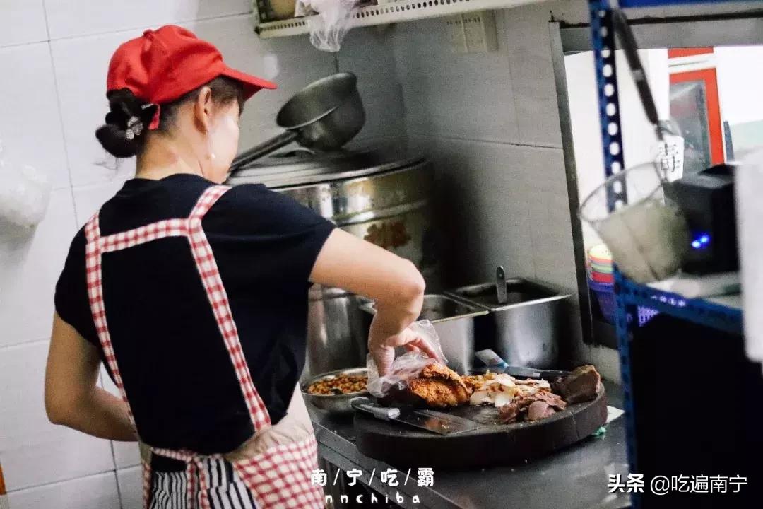 10年搬了3次！师院旁搬走的桂林米粉，我终于在民主路找到了