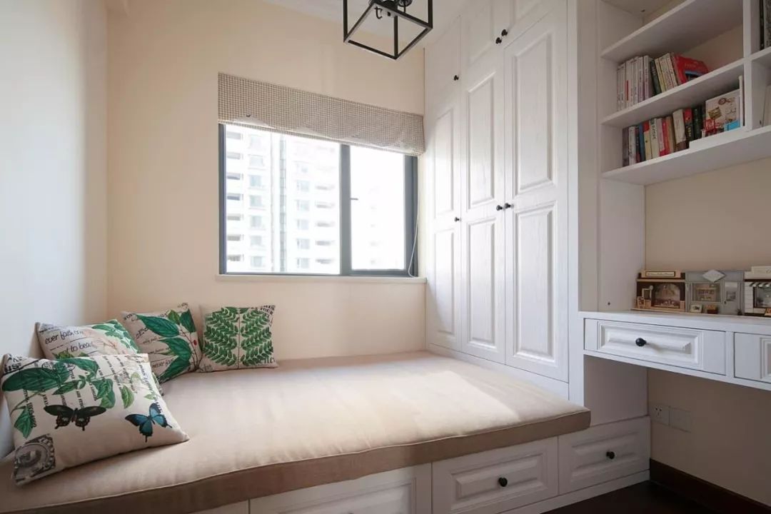 卧室太小床头柜放不下来,卧室床不放床头可以吗