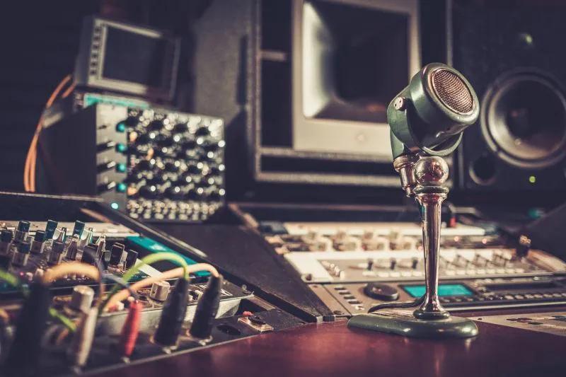 听流行歌适合什么材质喇叭,听流行歌曲用什么汽车喇叭