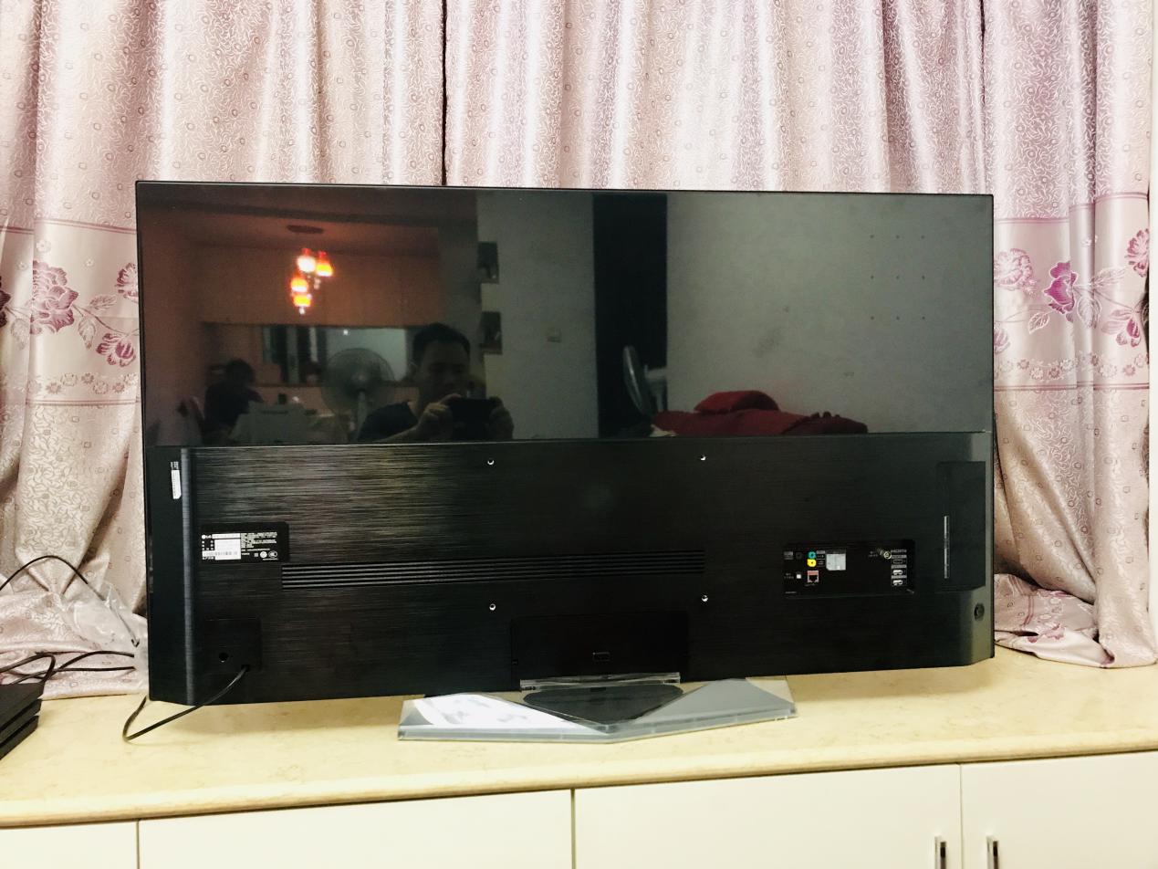 lg超薄oled电视评测,外观设计非常绚丽又亮眼