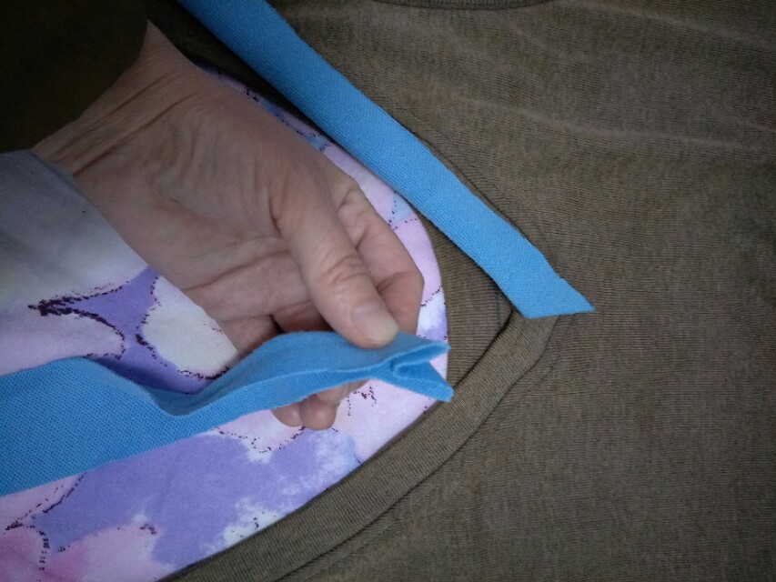 一拆二剪三缝,儿子校服变小背心