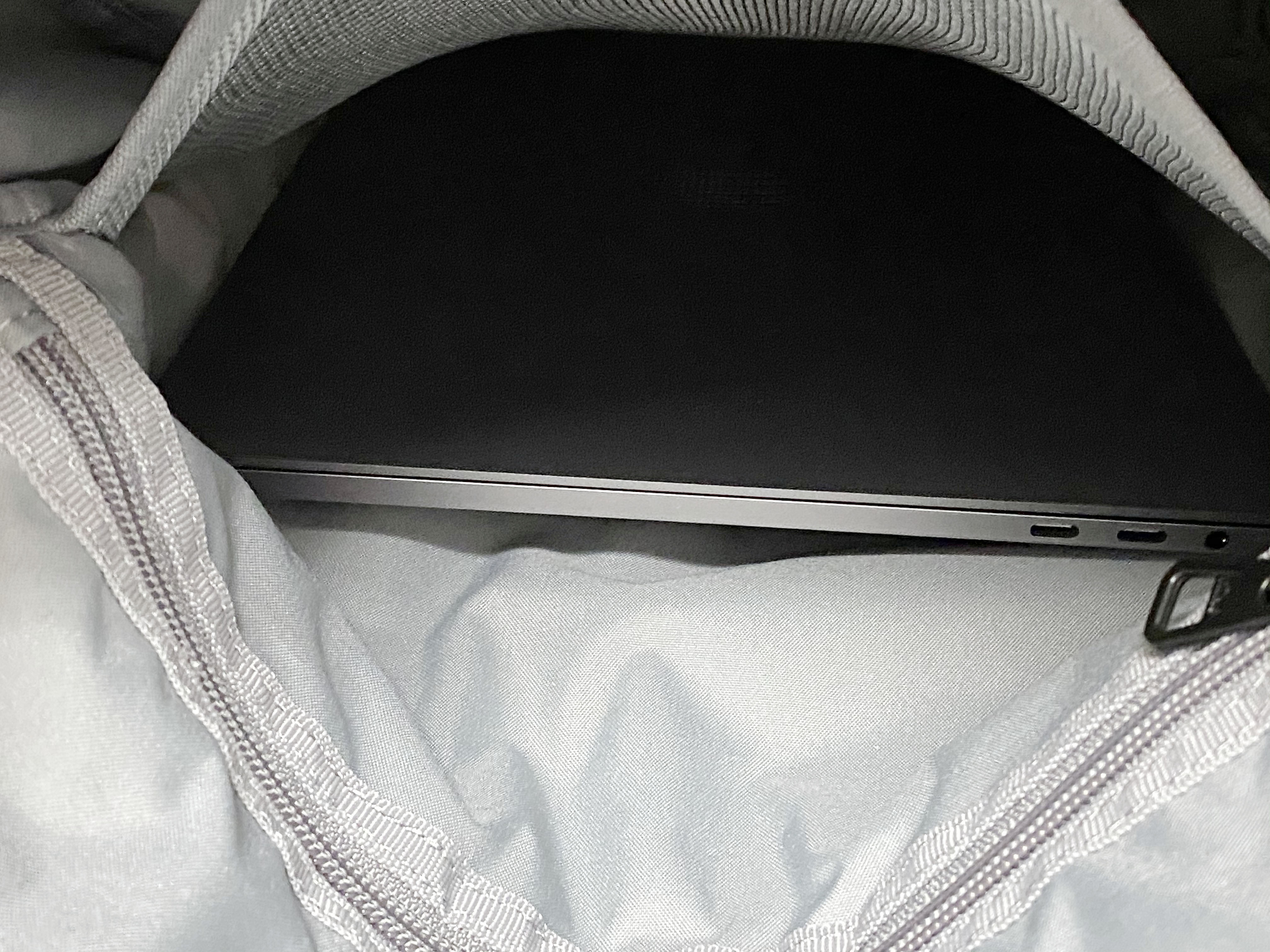 nikeradiate书包测评,nike双肩包休闲运动测评